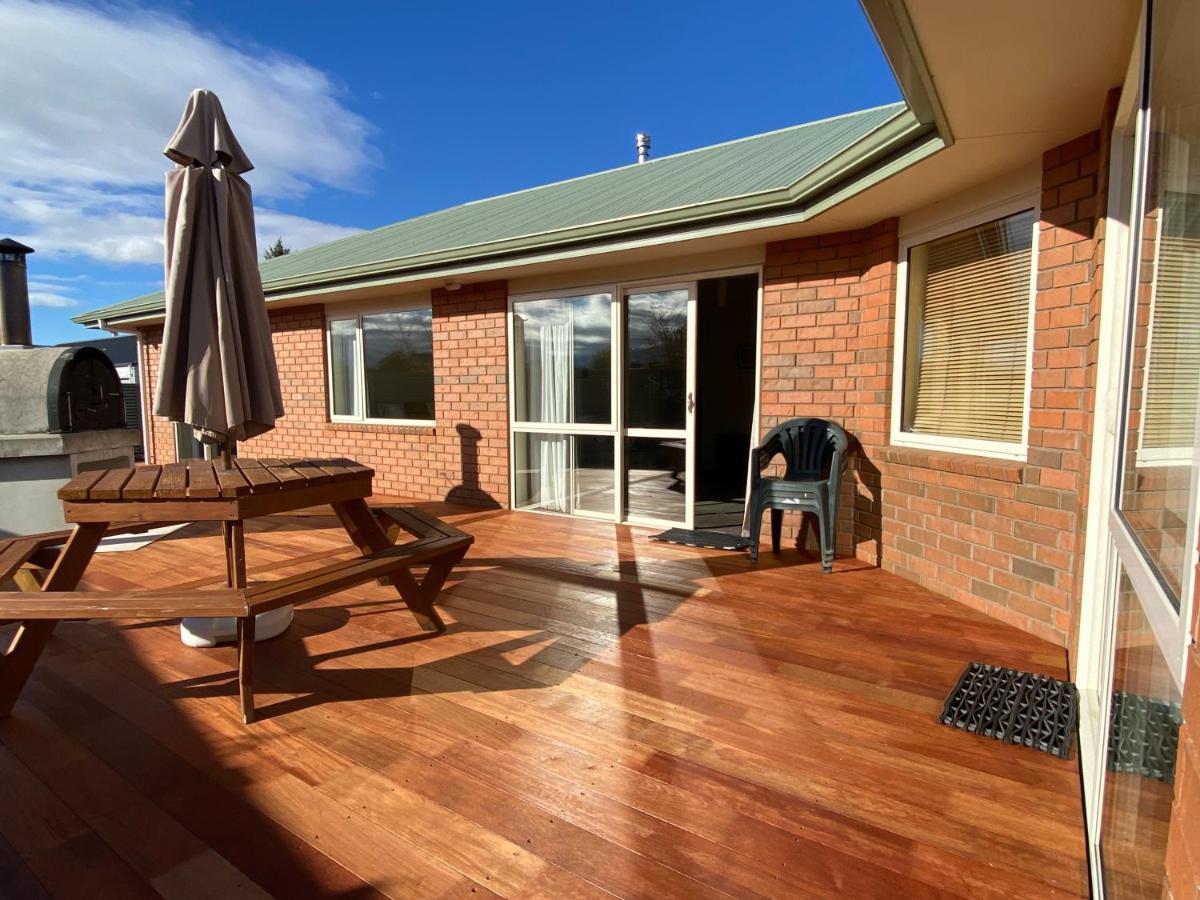 Views and Location - Bed and Breakfast Twizel