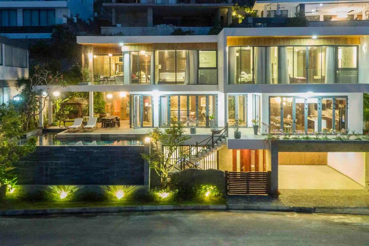 Villa with Sea View