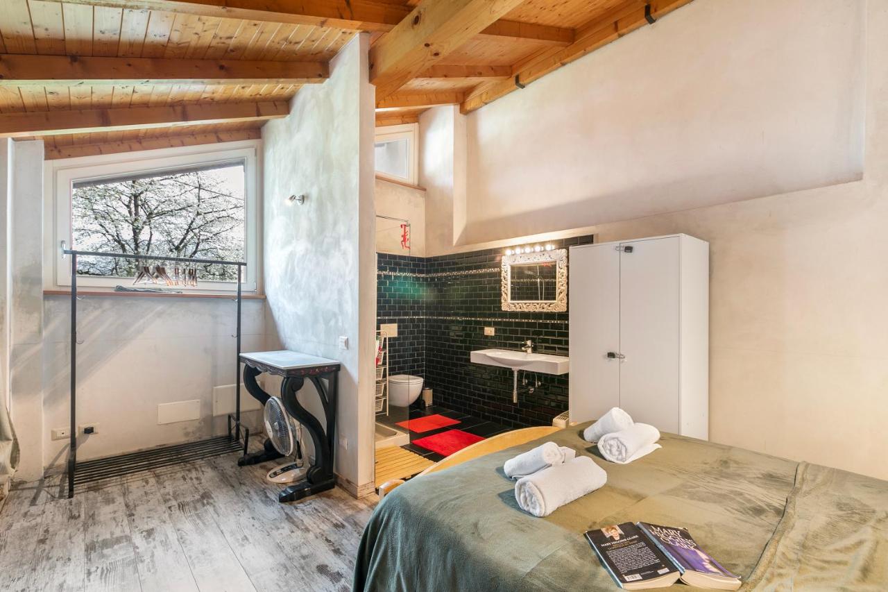 La Maison Du Lac 50 meters from Lake - Happy Rentals - B&B