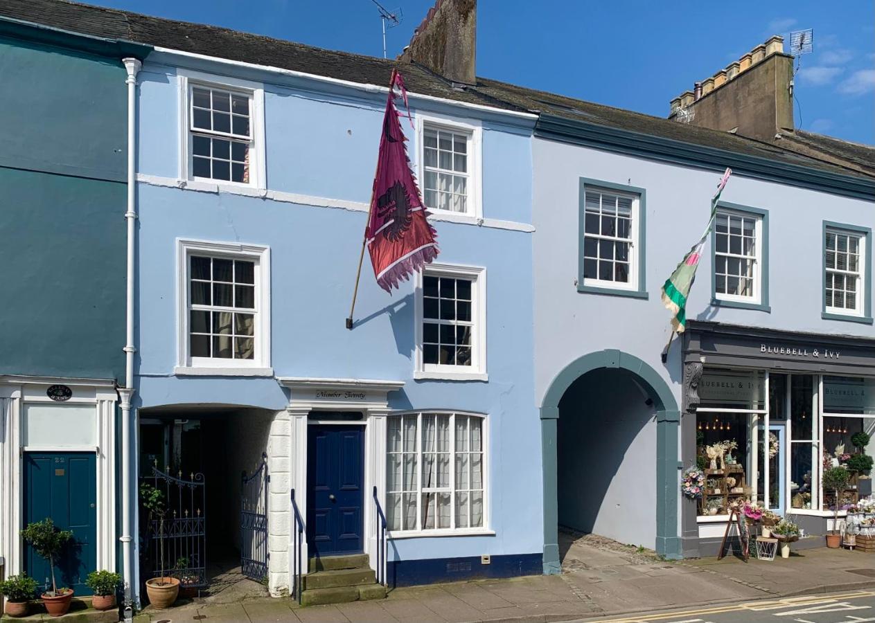 B&B Ulverston - South Lakes Townhouse with Sauna - Bed and Breakfast Ulverston