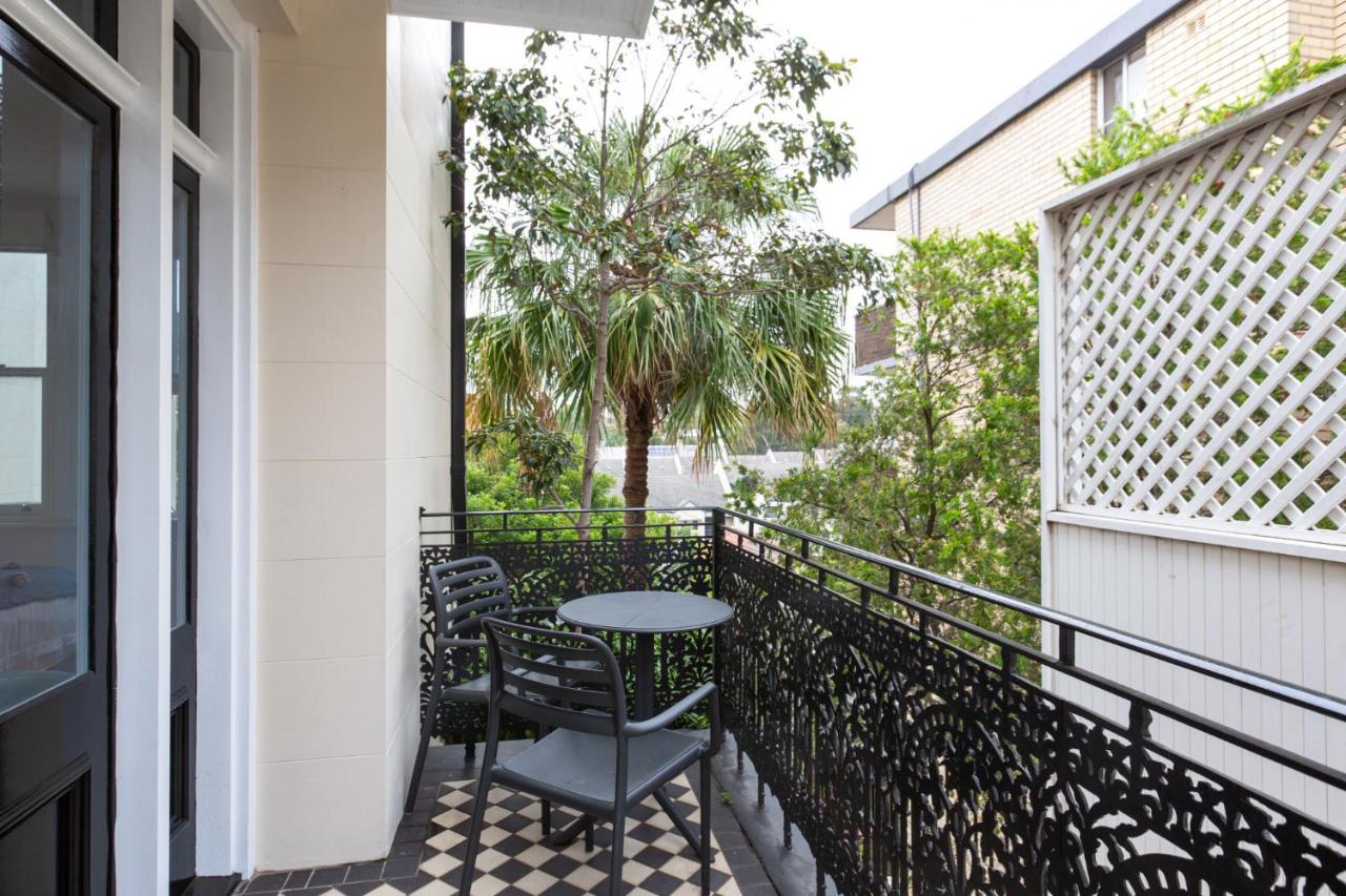 Intimate Studio Apartment with Balcony in Glebe - B&B Sydney