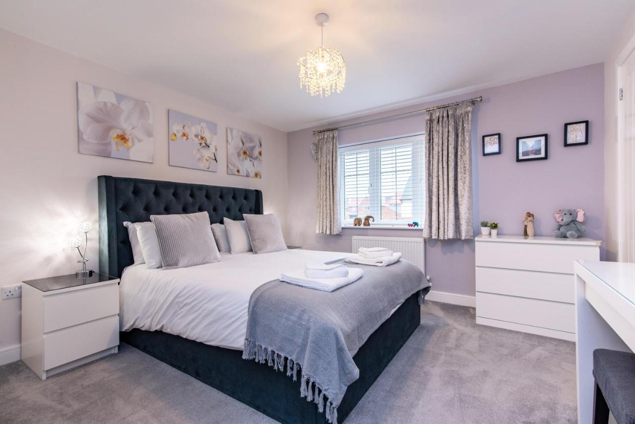 4 Bedroom Detached House Ideal for Families and Corporate Stays in Radcliffe on Trent - Bed and Breakfast