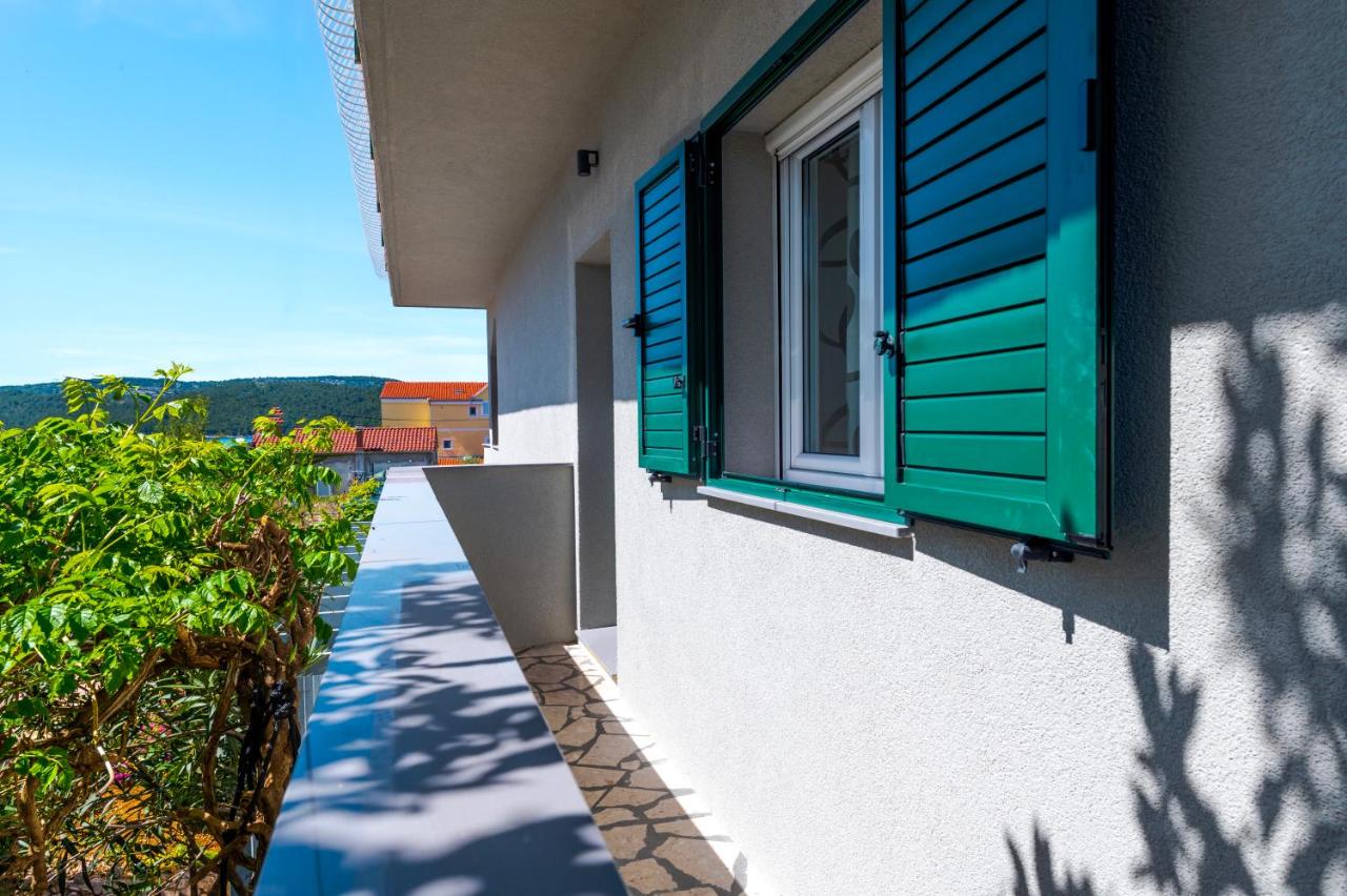 Ojra NEW apartment with seaview - B&B