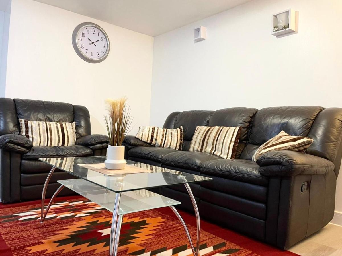 Crescent Apartment - Two bedroom - B&B Goodmayes