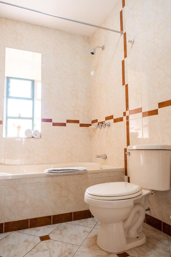 Camera Familiare con Bagno Privato