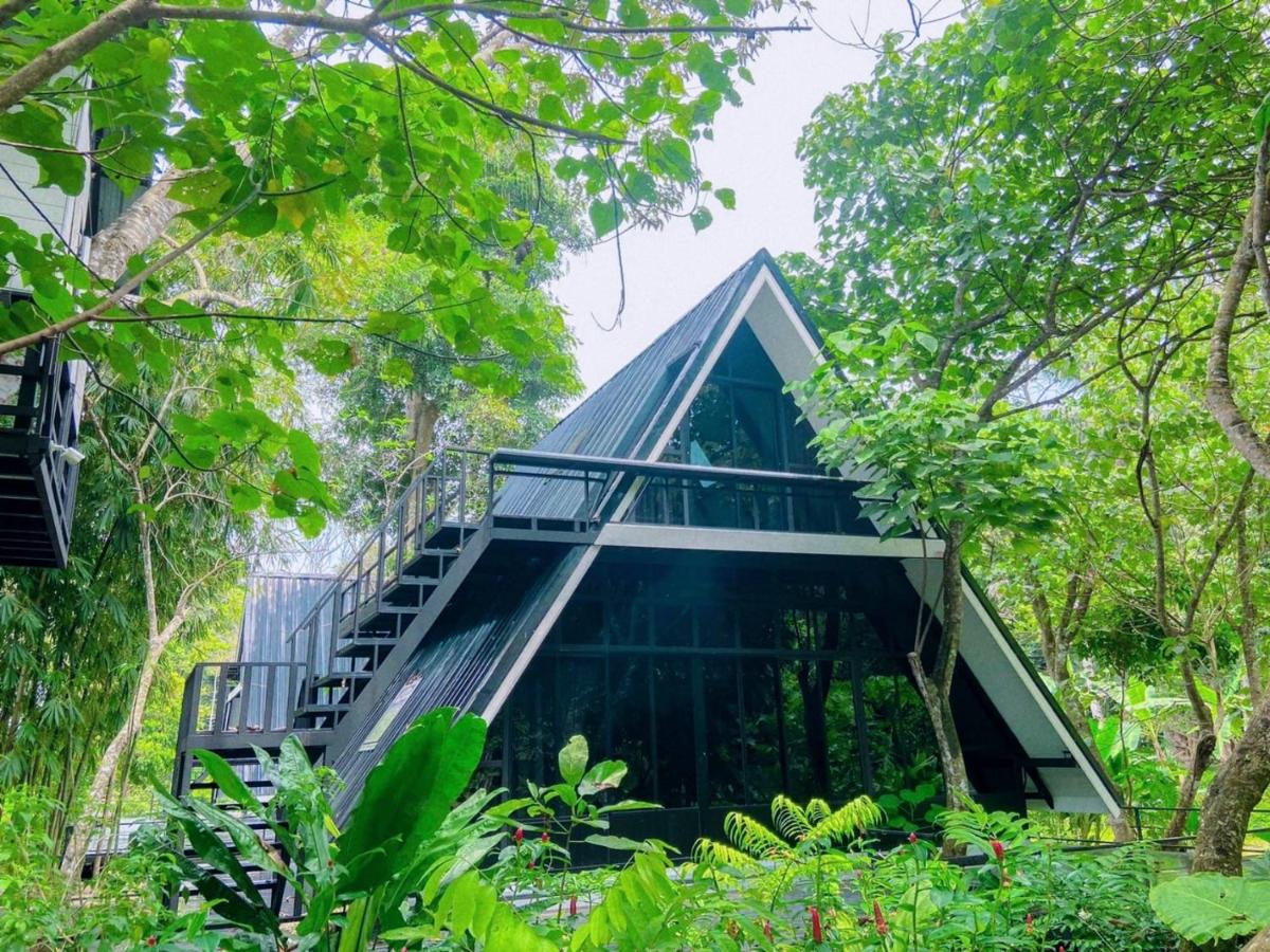 The Lodge At The Creek Haus - B&B