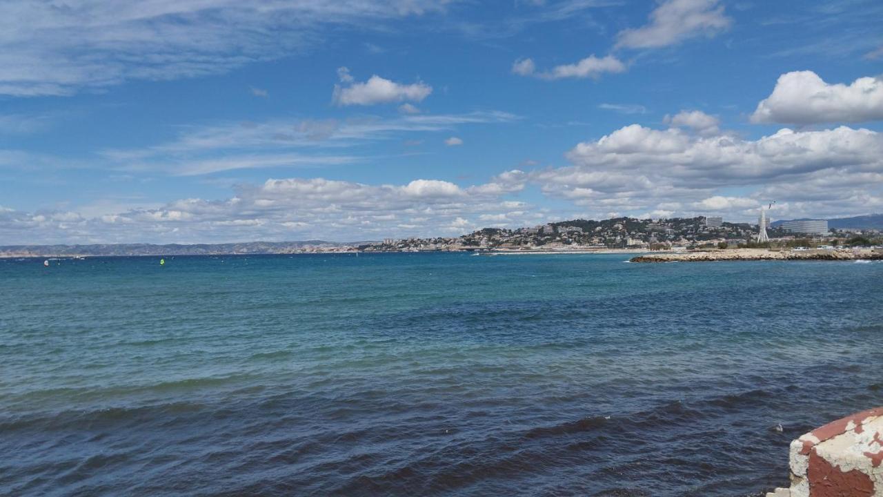 Appartement Vue Mer Pointe Rouge, 50m plage - B&B