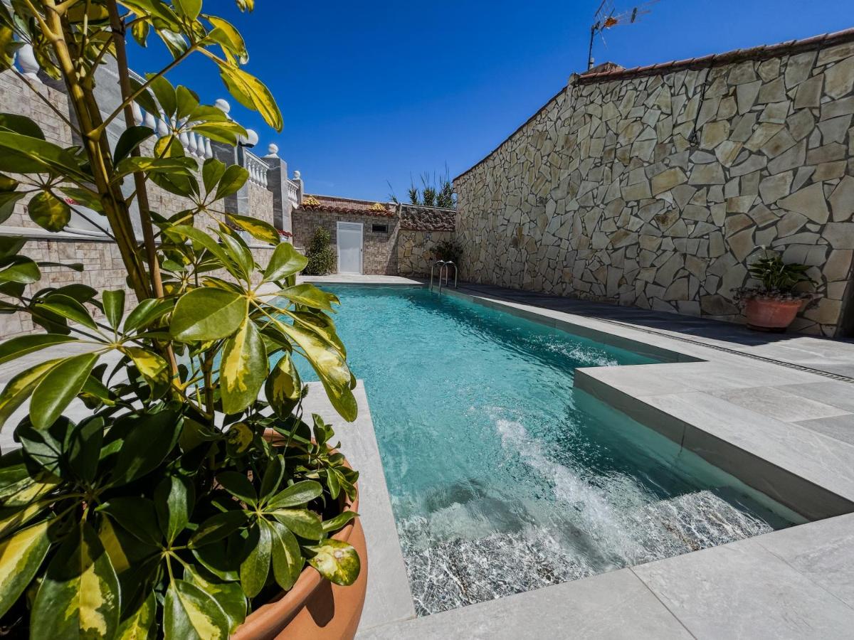 Villa Rosal- Solo familias y parejas - B&B Conil de la Frontera