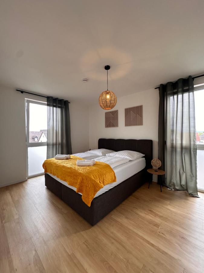 B&B Rheinhausen - AMAO-Sepia I 86qm I KingSizeBetten I Netflix I Balkon I Parkplatz I EuropaPark - Bed and Breakfast Rheinhausen