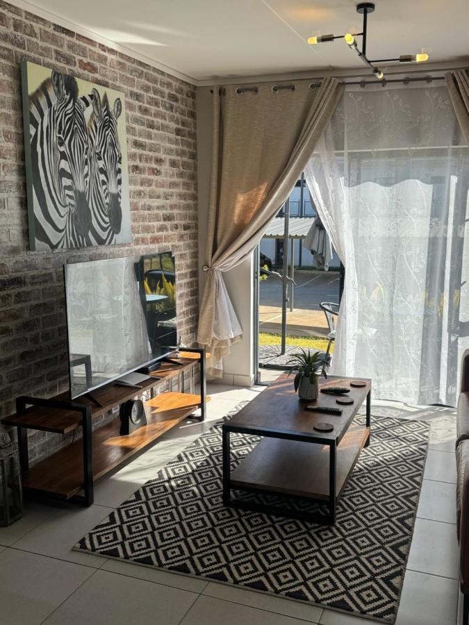 B&B Mbombela - Lakhe Lethu Apartment: Green Valley Estate - Bed and Breakfast Mbombela