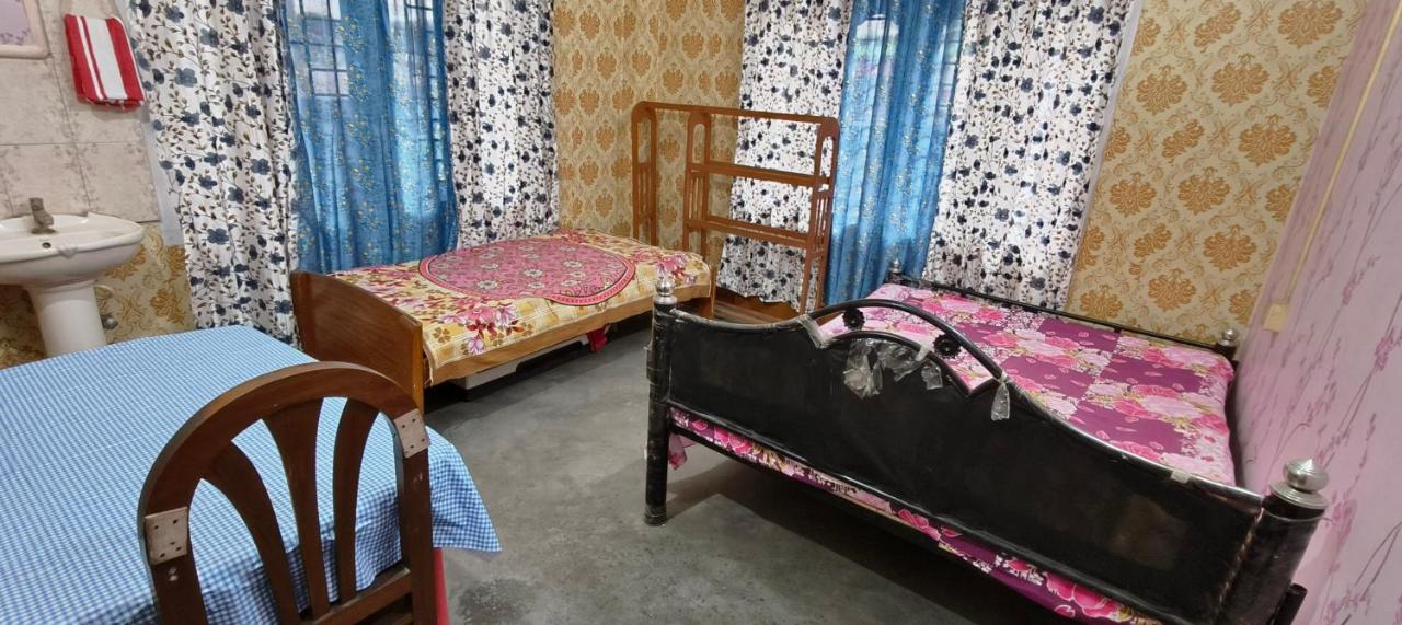 Early Bird Homestay - Bed and Breakfast Guwahati