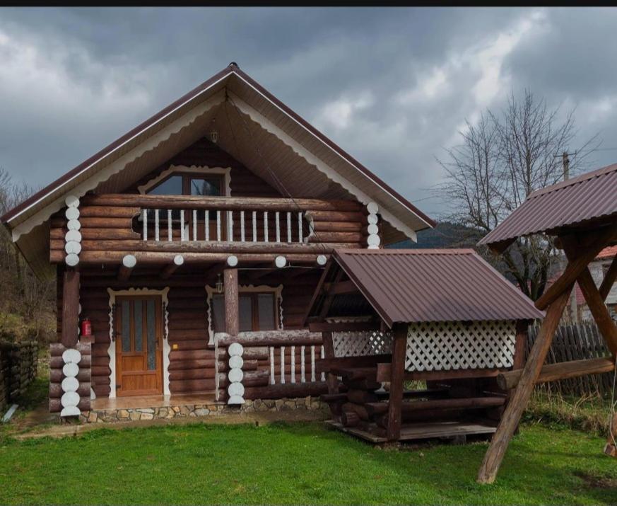 Затишний дім - Bed and Breakfast Synevyrska Poliana