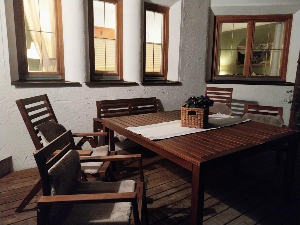 Burg Laudegg Blick - B&B Faggen