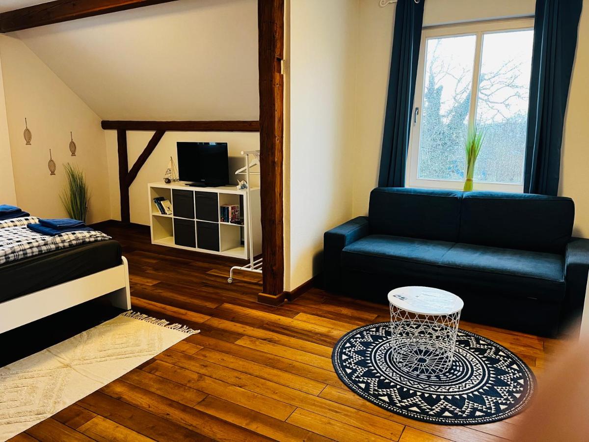 One-Bedroom Deluxe Apartment