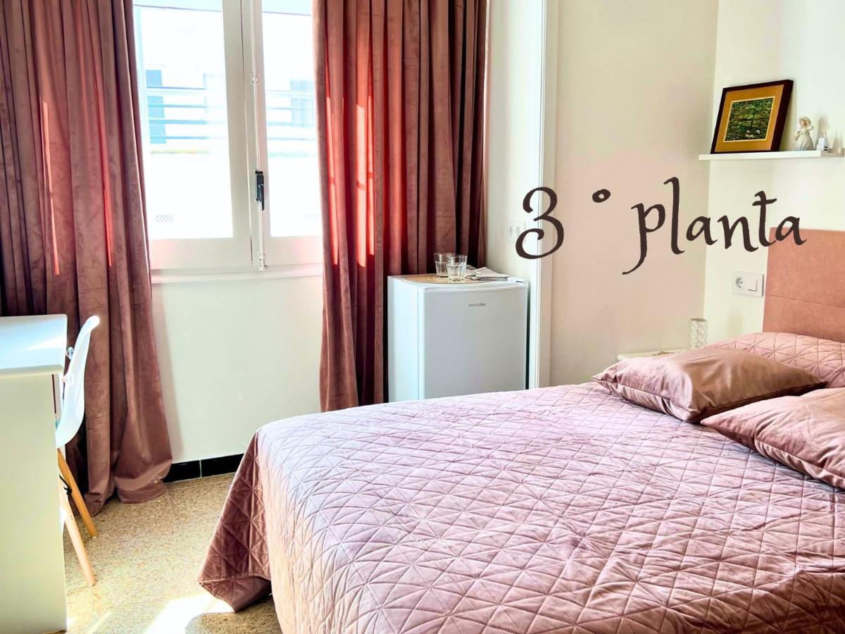 Zimmer mit Queensize-Bett
