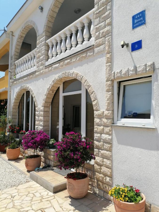 Apartment Megy - Ferienwohnung
