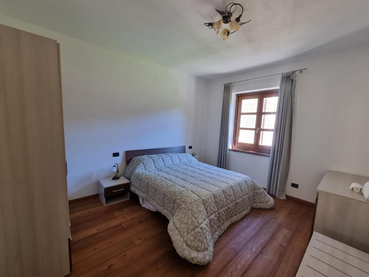 Tweepersoonskamer met Gedeelde Badkamer