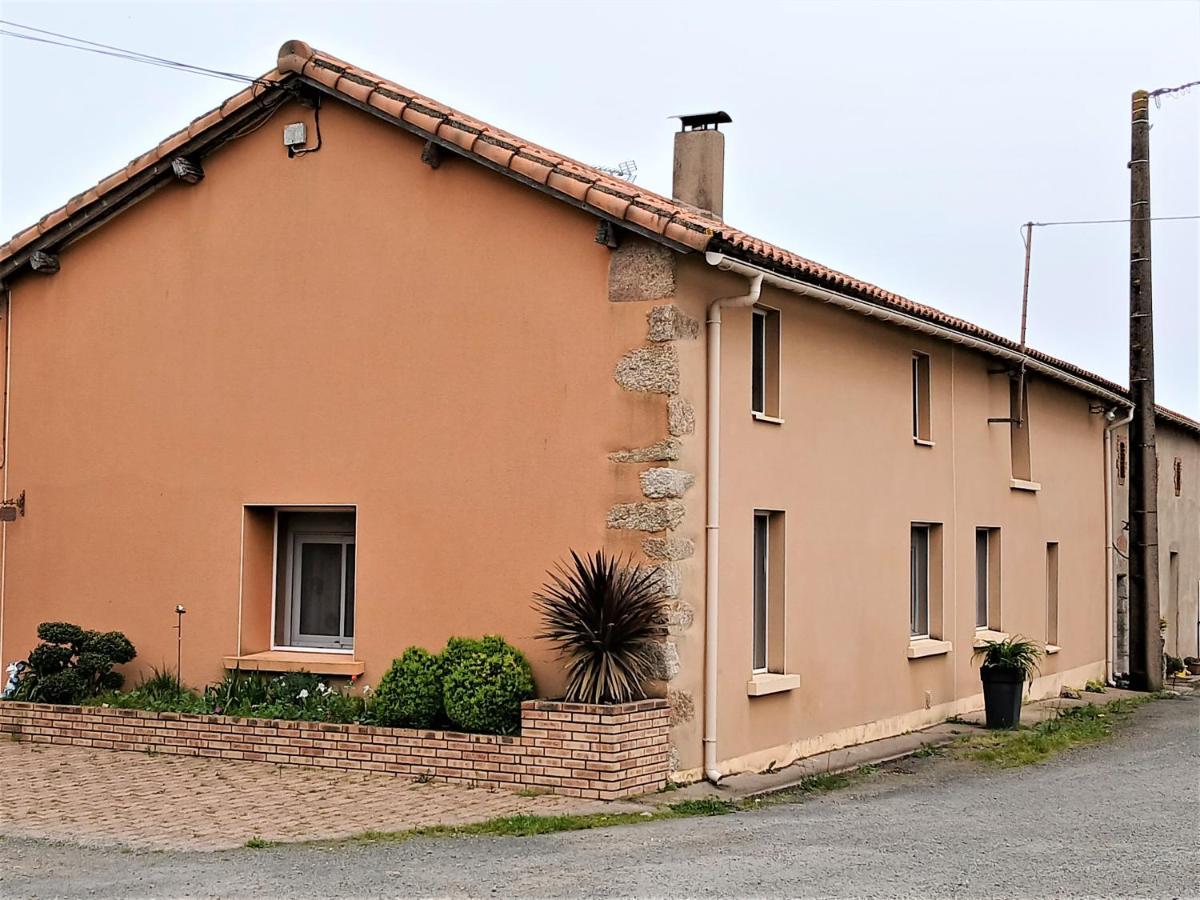 Les Chambres d'Isa, 15km du Puy du Fouu - B&B Mauléon