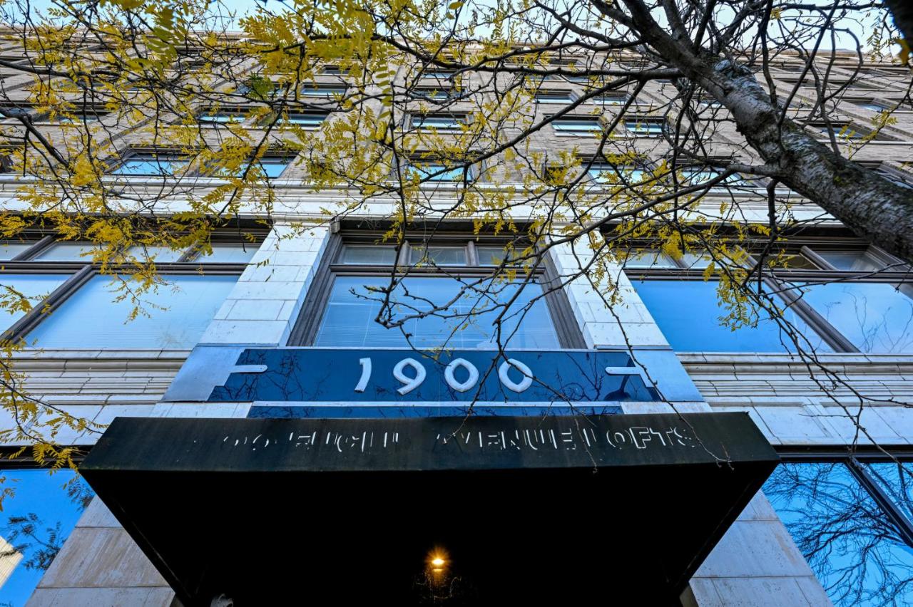 2 bath Prkg+Gym+Sauna Perk Plaza +30 Day - B&B Cleveland