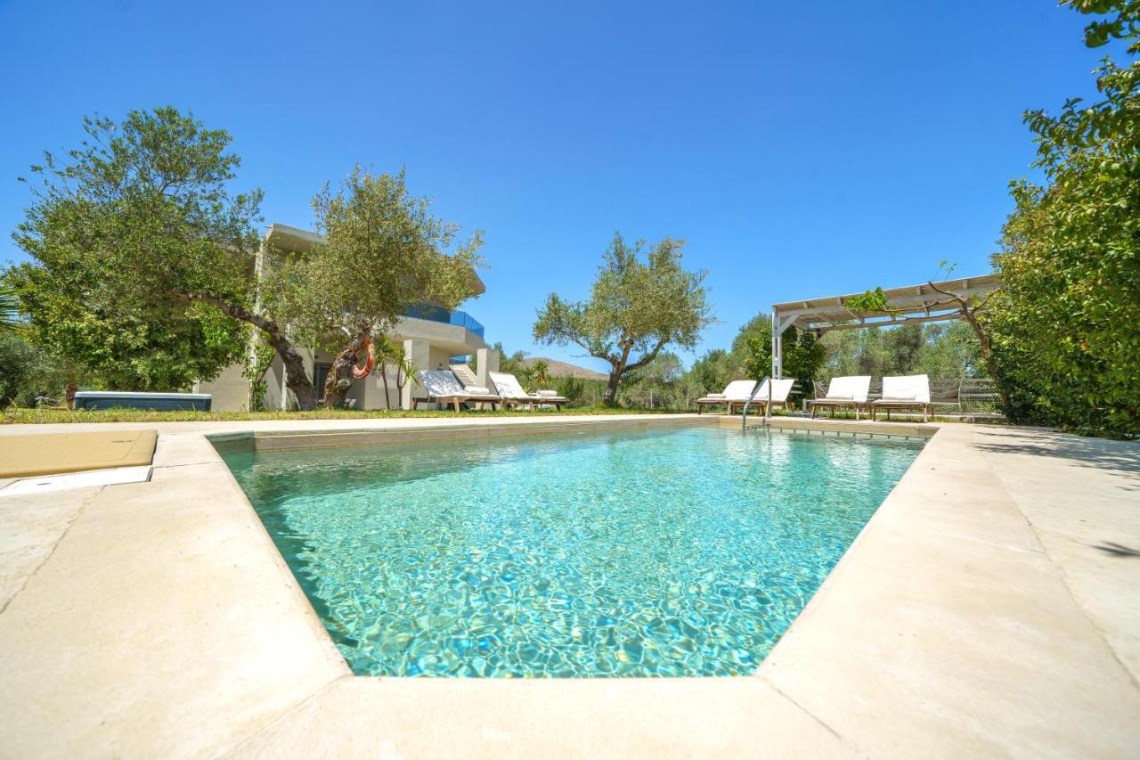 B&B Georgioupolis - Villa Marian with Private Swimming Pool & Jacuzzi - Bed and Breakfast Georgioupolis