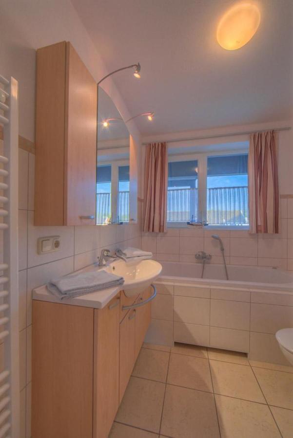 Mitteldeck 424 - B&B Rechlin