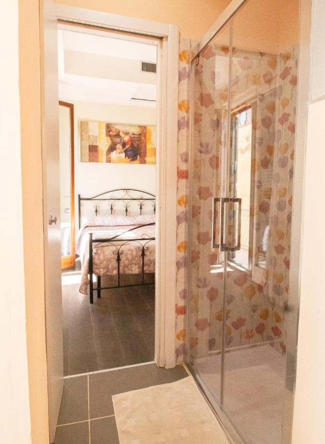 Doppelzimmer mit Balkon