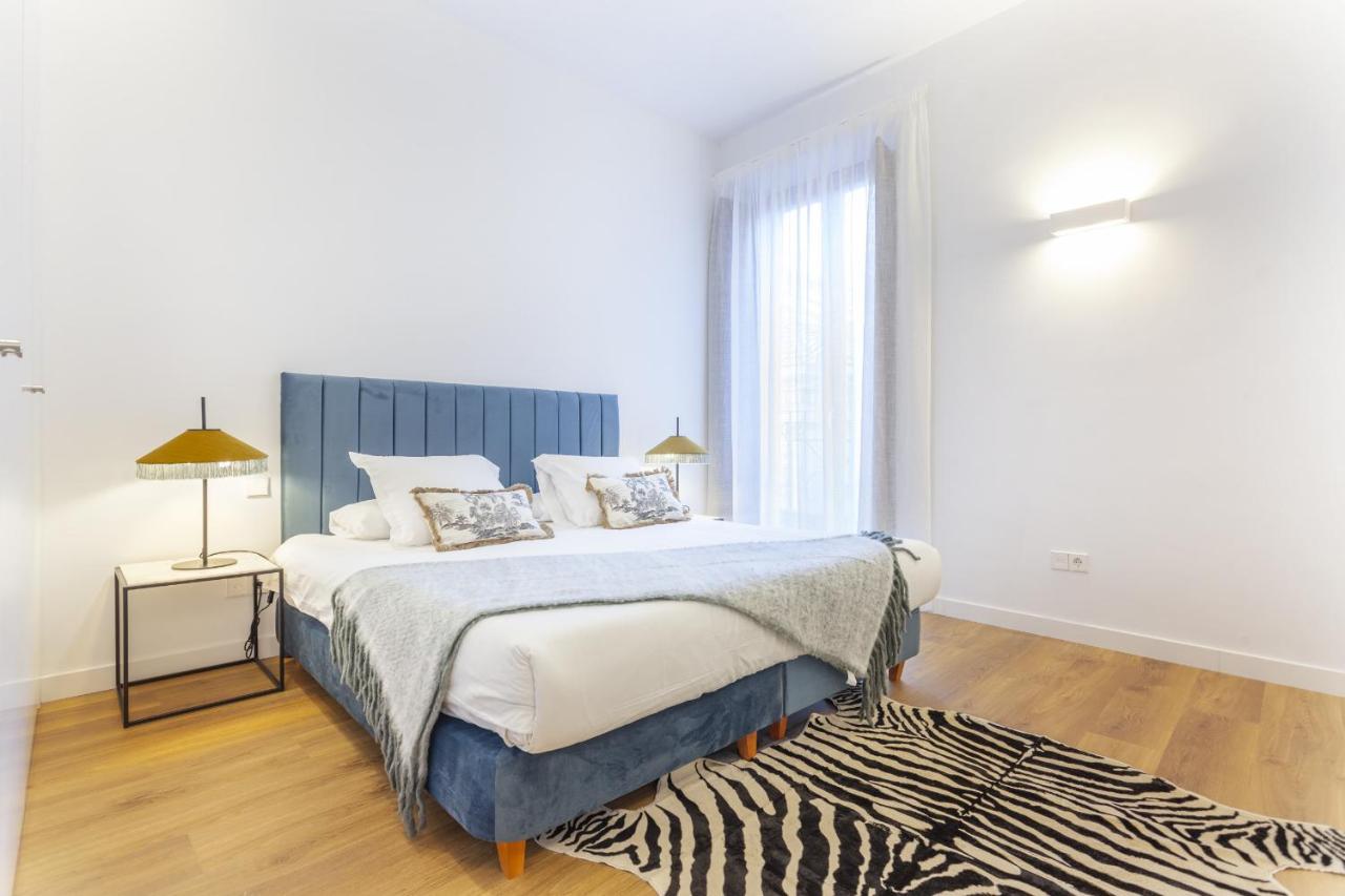 Four-Bedroom Apartment VI