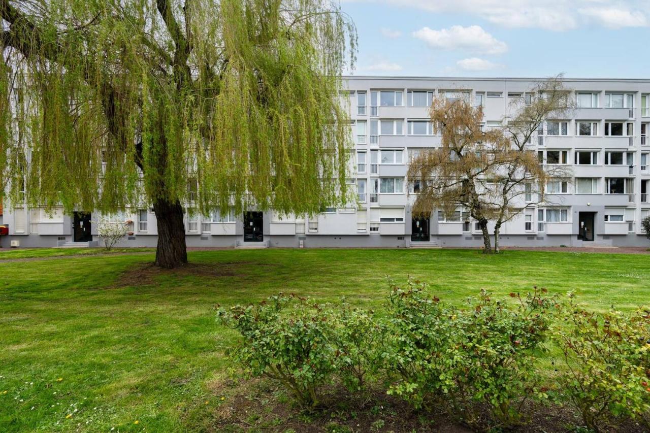 Agréable Appart face au métro - Parking gratuit - Ferienwohnung