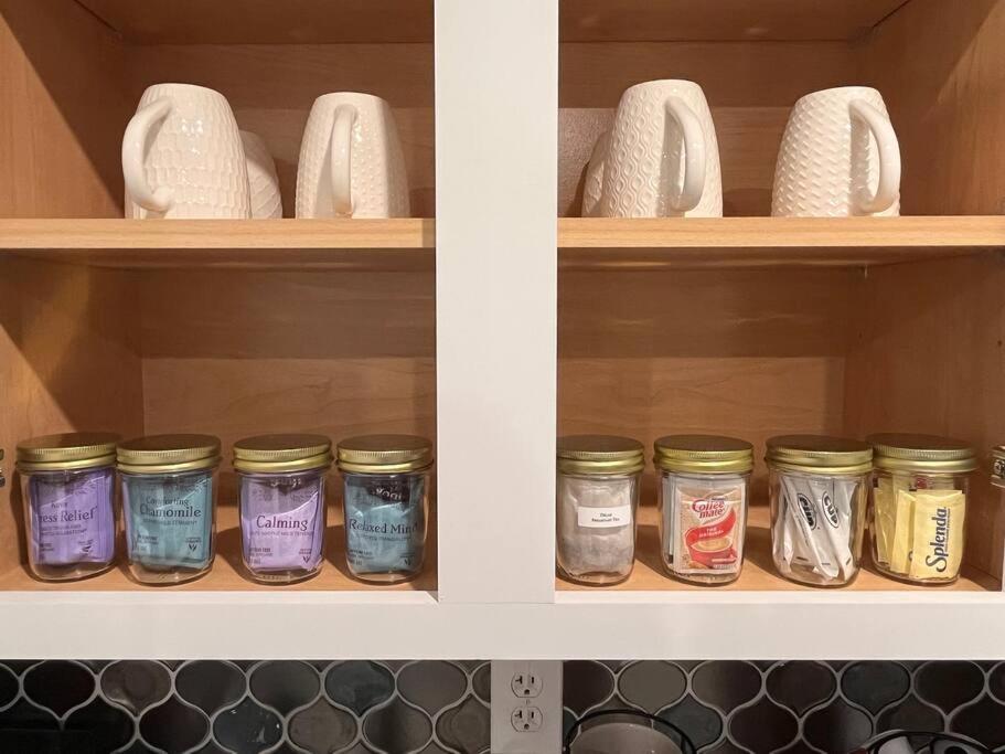 Healing Haven King Bed Suite - B&B Dallas