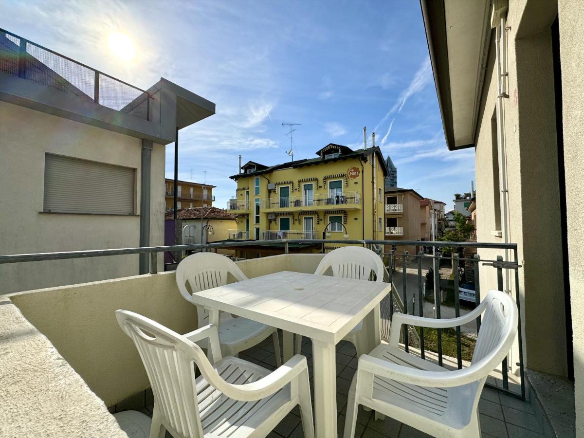Villa Bianca - Carraro Immobiliare - Family Apartments - Chambres d’hôtes Lido di Jesolo