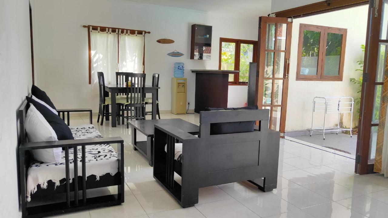 Uluwatu Centre Point Villas - Bed and Breakfast