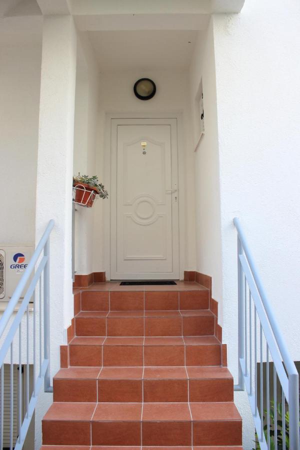 Central Gem: Sea-View + Parking - Ferienwohnung