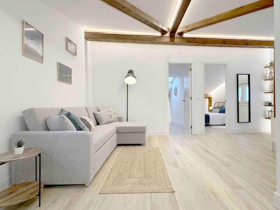 Ático con encanto en el puerto - Ferienwohnung
