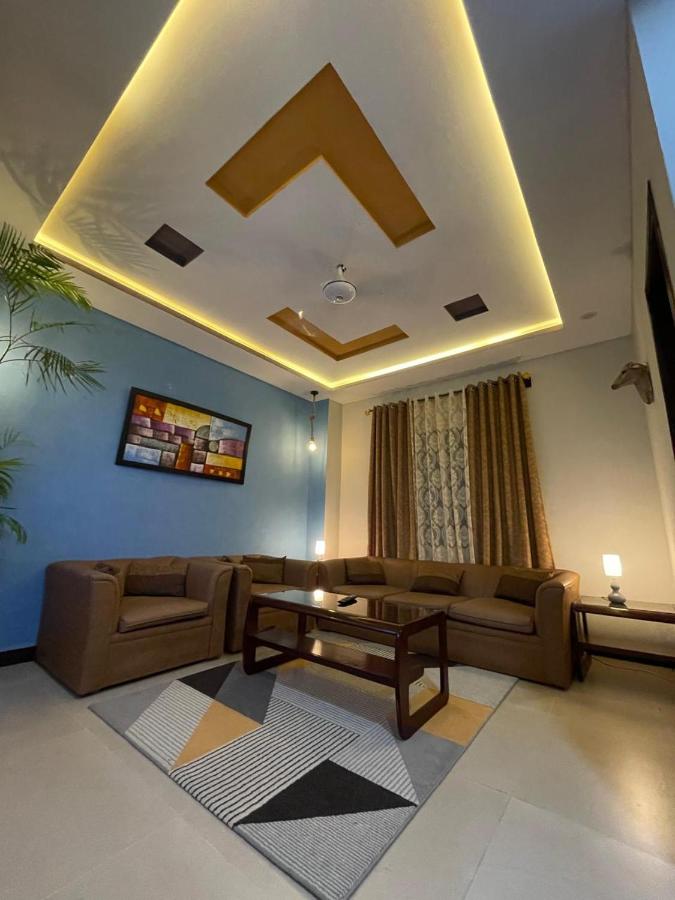 OWN IT - 2BHK Brown - Bed and Breakfast