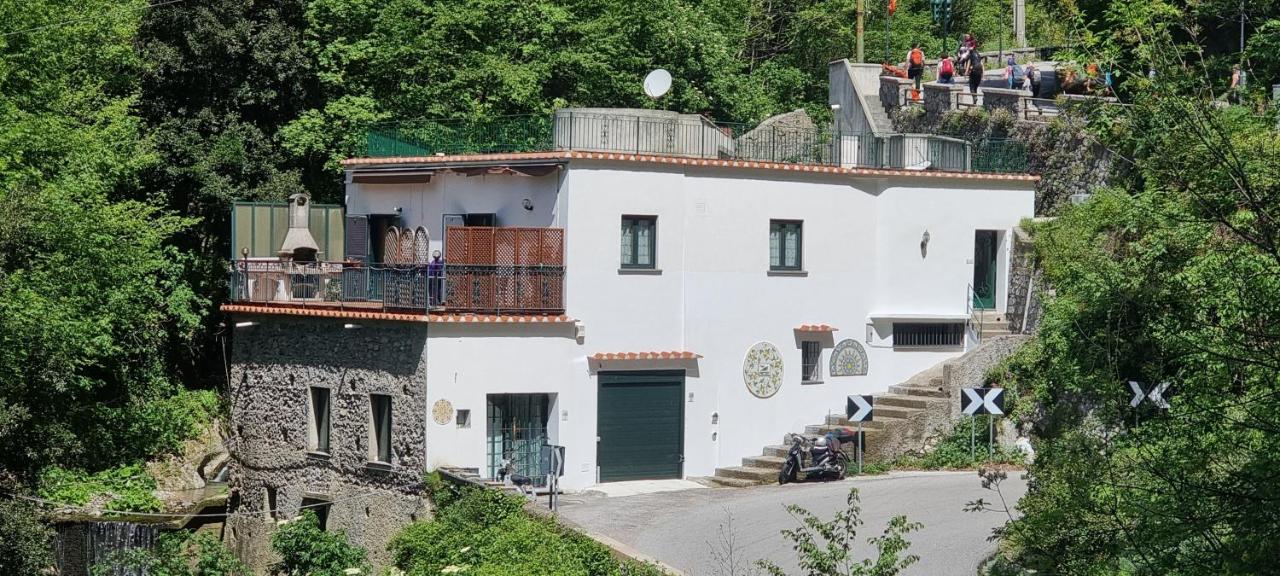 Casa Vacanze O'Mulin Ravello via fiume 2 incrocio Pontone - B&B