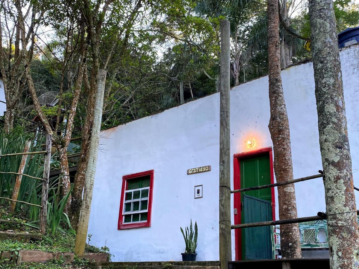 Chalé na floresta com varanda - B&B