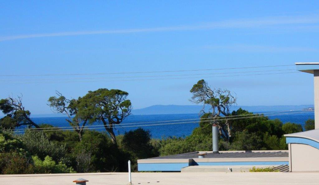 Lonsdale Shores - B&B