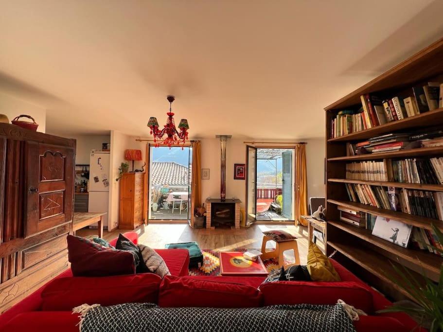 Cosy sun-drenched home, 5 min walk to Les Vans - B&B Les Vans