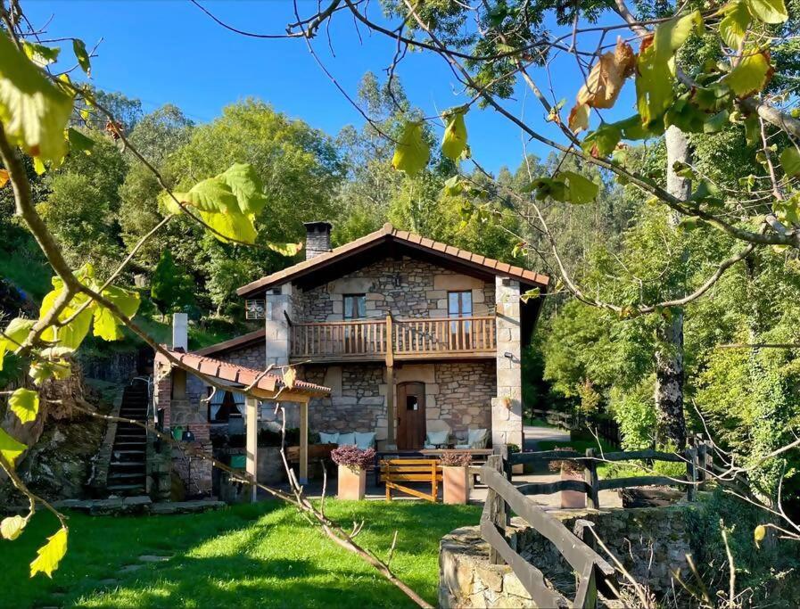 El currillo preciosa casa rural al lado cabarceno - B&B