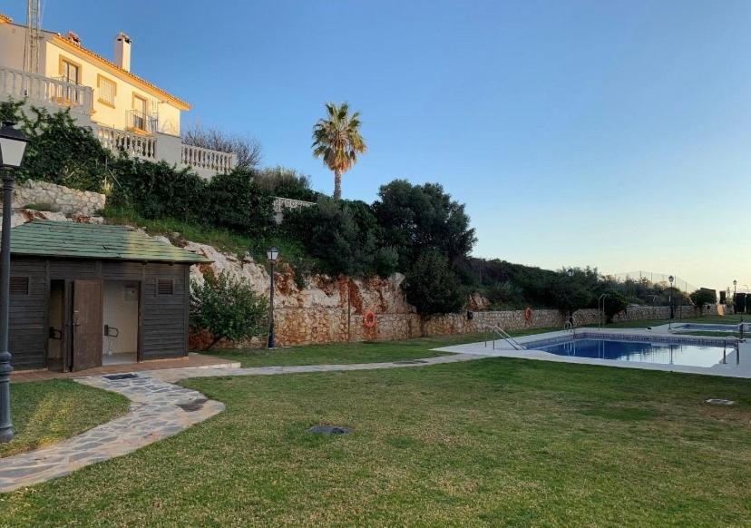 vistas, piscina, parking gratis, barbacoa, cueva del tesoro, atardeceres en la caliza - B&B