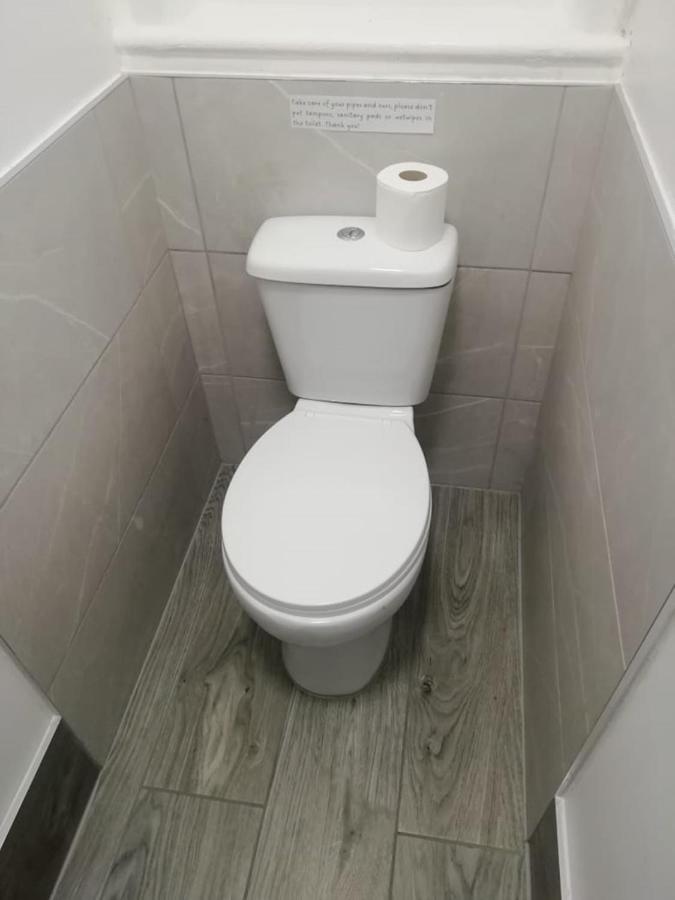 Single Room with Shared Bathroom