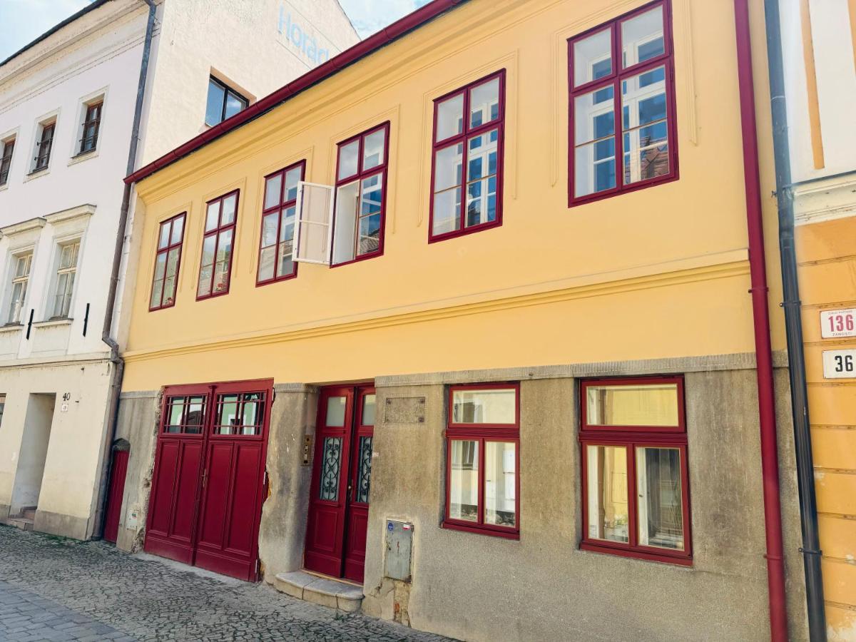 Original Trebic whisky bar Room - Ferienwohnung