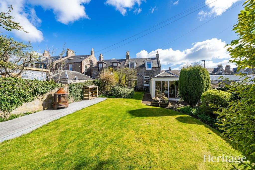 Fountainhall Luxury Townhouse, Aberdeen City Centre - B&B