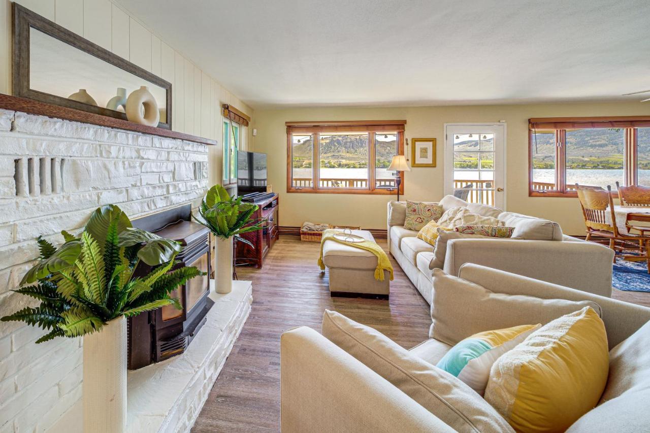 Lakefront Oroville Paradise Private Beach and Dock! - Ferienwohnung Oroville