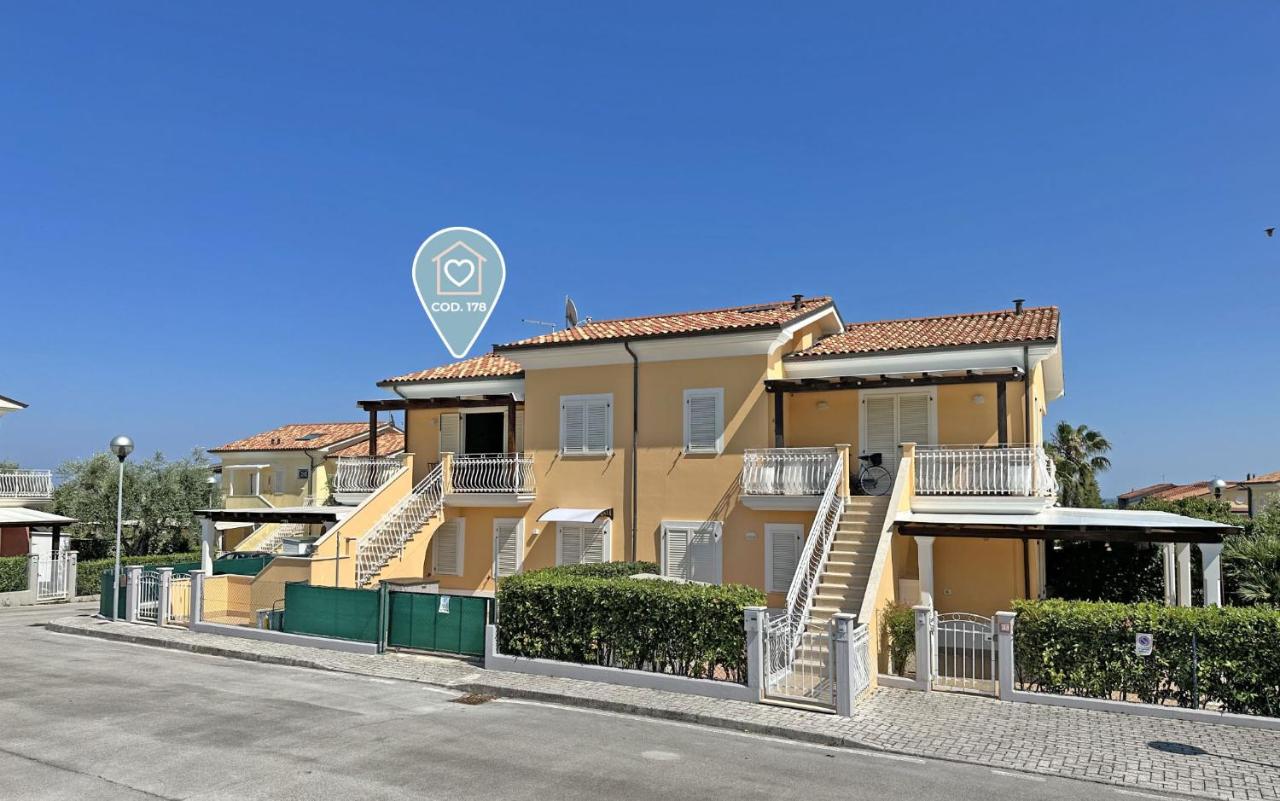 178 - Trilocale a soli 200 mt dal mare, ben arredato e climatizzato - SPIAGGIA inclusa nel prezzo - B&B