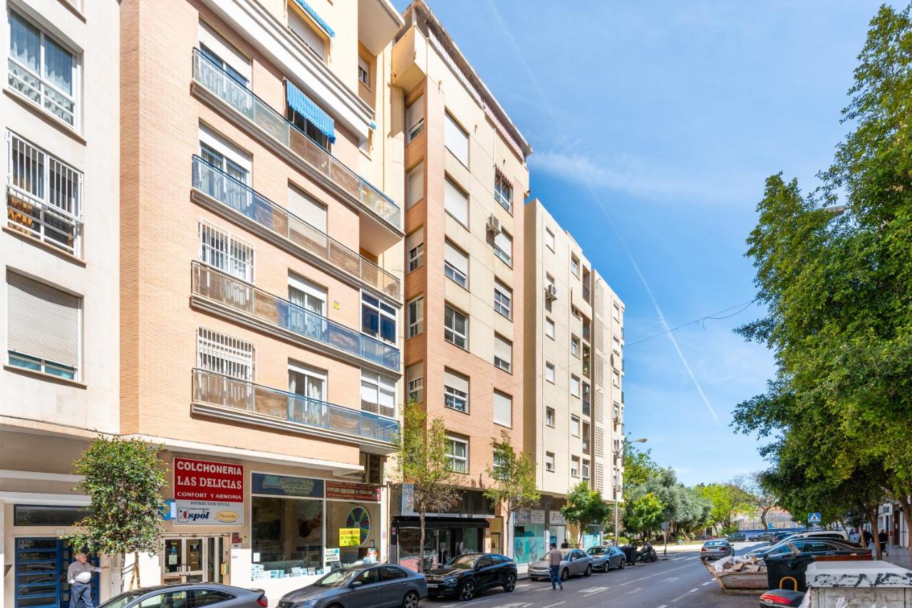 WintowinRentals Quiet Apartment, good location, free parking - B&B Málaga