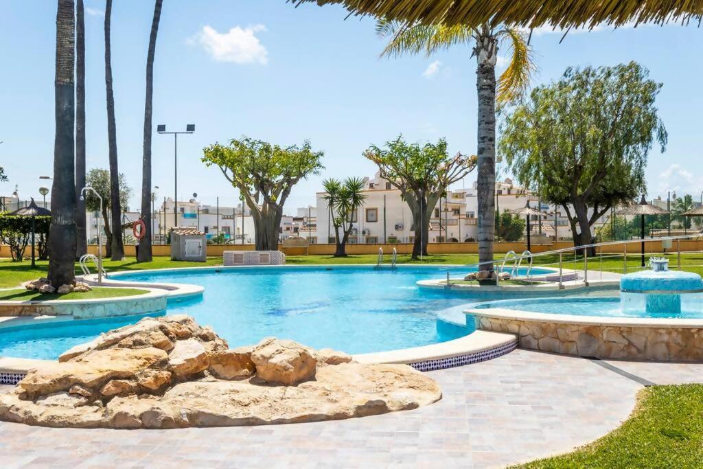 Bungalow Pink Al Andalus - Bed and Breakfast Orihuela