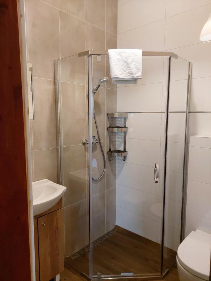 Chambre Familiale avec Salle de Bains Privative