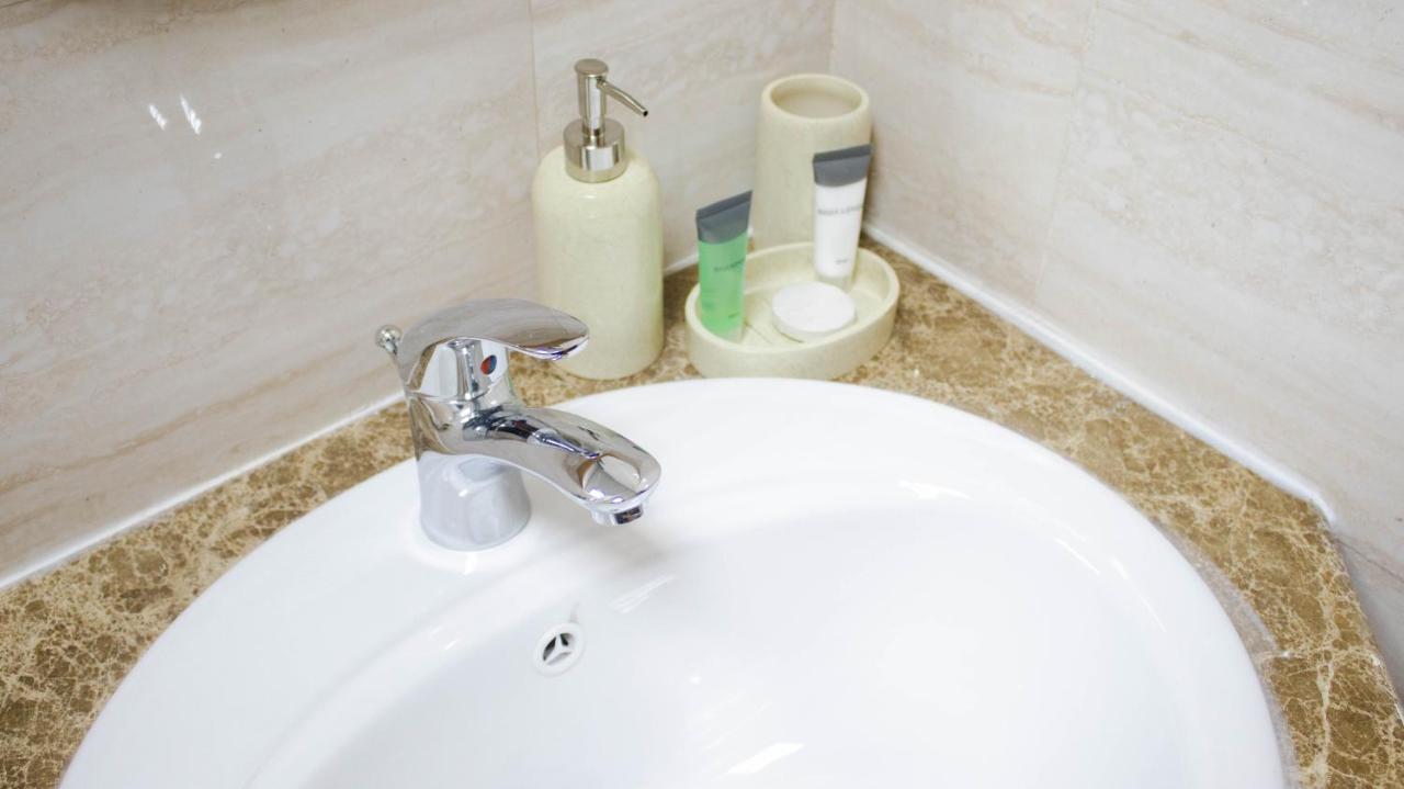 Amazing Studio Apartments Zc - Bed and Breakfast Abu Dhabi