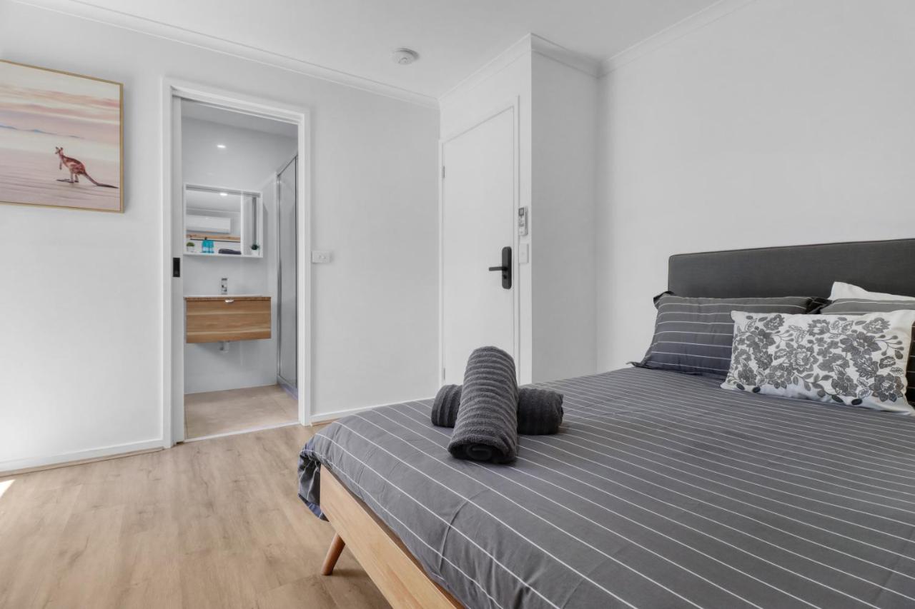 Double Room with Shared Kitchen